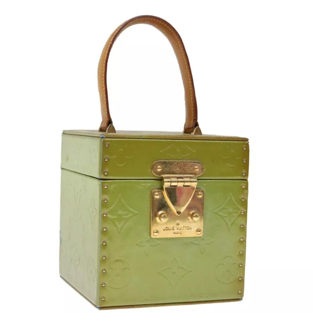 LOUIS VUITTON Monogram Vernis Bleecker Pouch Baby Blue